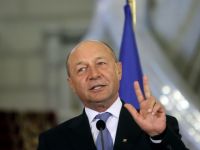 
	Basescu, intrebat la Chicago despre participarea Romaniei la achizitionarea unor drone: &quot;Nu marim taxele&quot;
