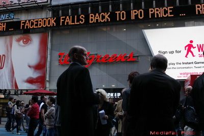 Fiasco-ul listarii Facebook va spori neincrederea investitorilor in bursa. Actiunile retelei, cele mai slabe rezultate in randul IPO din ultimul deceniu