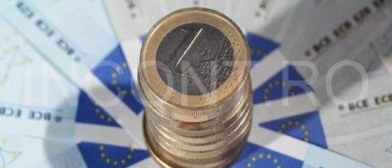 Cea mai mare banca elena avertizeaza grecii: Iesirea din zona euro ar avea urmari dramatice