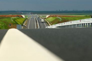 Bulgarii ne-au lasat din nou in urma. Construiesc 300 de km de autostrada, in 4 ani, si cu bani de la altii VIDEO