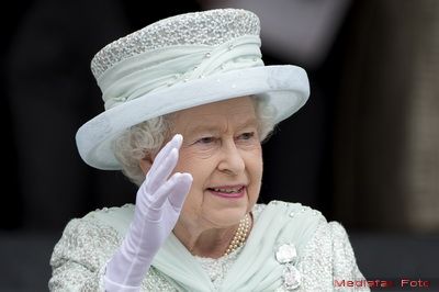 Un diamant prea scump. 6 miliarde de lire sterline, pretul platit de economia Marii Britanii pentru Jubileul Elisabetei