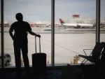 Angajatul care locuieste la birou sau tanarul care a stat 4 ani in aeroport. Cele mai ciudate locuinte