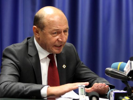 Basescu cere Parlamentului ratificarea modificarii la Tratatul UE privind stabilitatea zonei euro