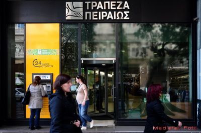 Plan de urgenta: retragerea banilor de la bancomate ar putea fi limitata daca Grecia iese din zona euro