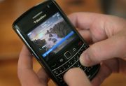 In lupta cu Apple si Samsung, producatorul BlackBerry reduce costurile cu un mld. dolari si pregateste 3.000 de concedieri