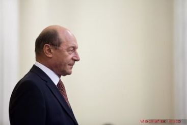 Traian Basescu: E prima data dupa 90 cand un premier isi asuma atributii ale presedintelui, fara mandat