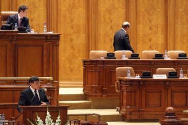 Traian Basescu a fost suspendat. Crin Antonescu va fi presedintele interimar al Romaniei. Referendum pe 29 iulie 2012