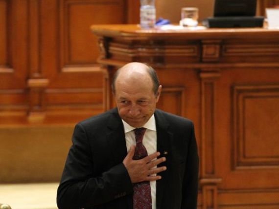 Traian Basescu a semnalat Curtii Constitutionale un conflict juridic legat de suspendare. Antonescu nu poate prelua inca mandatul de presedinte interimar
