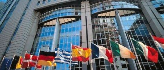 Germania si Franta ar urma sa imparta viitorul mandat la presedintia Eurogrup