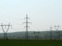 
	Energia electrica s-ar putea scumpi din nou. Hidroelectrica a cerut cresterea pretului cu 74% 
