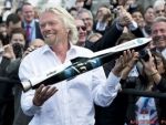 Urmatoarea statie: Spatiul. Miliardarul Richard Branson lanseaza prima nava spatiala privata. Cat costa sa fii al doilea roman care zboara in Cosmos FOTO