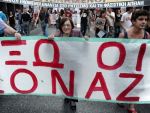 Criza duce la intarirea miscarilor neonaziste. Grecia, indemnata sa se mobilizeze impotriva formatiunii Zori de Aur, prezenta si in Parlament