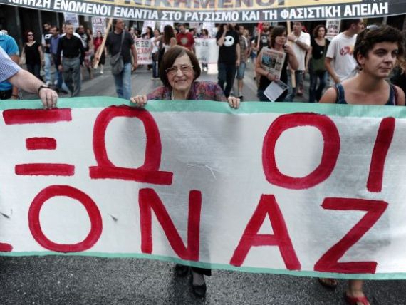 Criza duce la intarirea miscarilor neonaziste. Grecia, indemnata sa se mobilizeze impotriva formatiunii Zori de Aur, prezenta si in Parlament