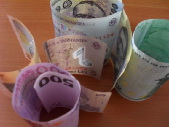Cursurile BNR pentru euro si dolar au coborat la 4,6118 lei/euro, respectiv 3,7575 lei/dolar