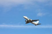 Joburi pentru cei care vor sa calatoreasca incontinuu. O companie aeriana romaneasca angajeaza insotitori de bord