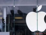 Rezervele de numerar ale Apple: 117,2 mld dolari. Poate cumpara cu banii jos productia Dacia pe 30 de ani sau poate plati datoria externa pe termen mediu si lung a Romaniei