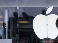 
	Rezervele de numerar ale Apple: 117,2 mld dolari. Poate cumpara cu banii jos productia Dacia pe 30 de ani sau poate plati datoria externa pe termen mediu si lung a Romaniei&nbsp;
