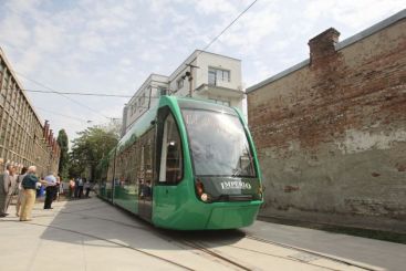 Tramvaiul Imperio Eco, fabricat de Astra Vagoane, prezentat la Bucuresti. Cum arata vehicului de 2 mil. euro GALERIE FOTO+VIDEO