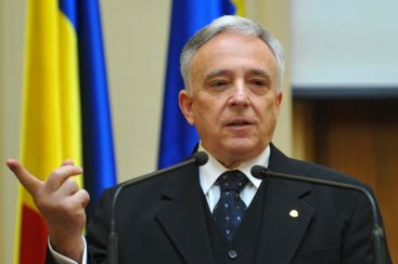 Economia Romaniei consuma un cocktail toxic. Isarescu: Detensionarea situatiei politice interne ne-ar ajuta foarte mult . VIDEO