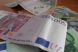 
	Instabilitatea politica a pus leul la pamant. Euro s-a apreciat la nivel record in fata monedei nationale, atingand 4,6481 lei
