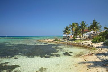Paradis fiscal pe cale de disparitie. Decizia autoritatilor din Insulele Cayman care i-a infuriat pe expati