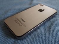 
	Apple ieftineste iPhone 4 si iPhone 4S, pentru ca telefoanele nu se mai vand
