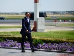 Financial Times: Victor Ponta, prin indiferenta fata de acuzatiile de plagiat, va reprezenta un test pentru socialistii europeni