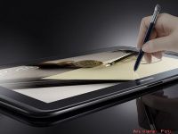 
	Samsung nu se lasa. &quot;Tableta care va ingenunchea iPad-ul&quot; este la vanzare GALERIE FOTO
