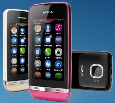 Nokia cauta sa castige timp. Vine cu telefoane low-cost care imita cele mai performante smartphone-uri: Vindem un milion de bucati pe zi