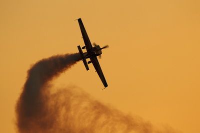 Un avion militar s-a prabusit la Craiova. Pilotul a murit