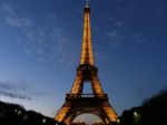 Turnul Eiffel, evacuat in totalitate din cauza unei alerte cu bomba