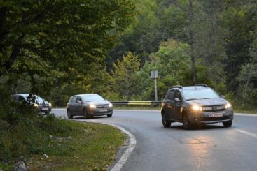 Dacia a scos Logan 2 pe soselele din Romania. Noile modele, testate pe serpentinele din jurul Sibiului GALERIE FOTO+VIDEO