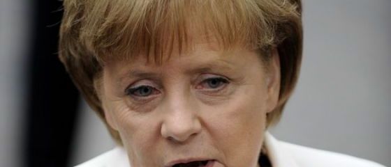Angela Merkel: Iesirea Greciei din zona euro ar avea acelasi efect de domino ca falimentul Lehman Brothers. Sa gasim rapid solutii