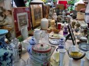 L-a cumparat cu 50 de dolari, dar nu stia ca valoreaza de 2.000 de ori mai mult. A gasit o comoara intr-un targ de vechituri