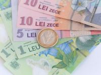 
	Cursul s-a mentinut peste 4,5 lei/euro spre finalul sesiunii interbancare
