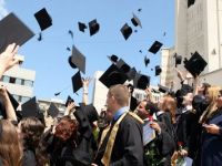 
	Criza economica trimite studentii greci in universitatile din Romania&nbsp;
