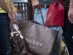 Declinul brandurilor de lux. Gucci, Omega si Vuitton, in pericol pe a doua mare piata a lumii