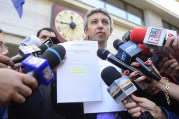 Dan Diaconescu solicita plata salariilor la Oltchim, dar si garantii ca societatile de stat nu cer insolventa