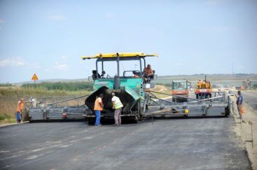 De ce trec si 20 de ani pana demareaza lucrarile la o autostrada. Explicatiile Guvernului