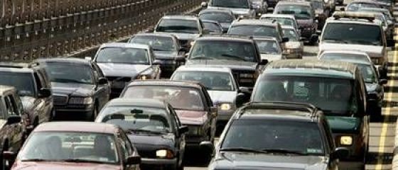 Asiguratorii s-au saturat de nesimtirea din trafic: Ponderea ridicata a asigurarilor auto este un semn al lipsei de civilizatie