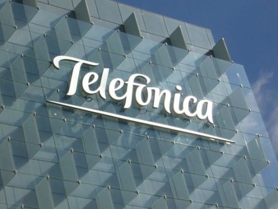 Cel mai mare operator telecom din Spania isi vinde flota de avioane, pentru a reduce costurile