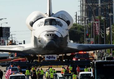 Sfarsit de cariera pentru Endeavour. Ultima calatorie: Los Angeles. Transportul navetei de 80 de tone costa 10 mil. dolari FOTO+VIDEO