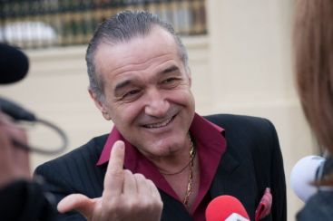 Becali promite sa-l ajute pe Cristian Sima sa recupereze banii pierduti: Iti fac un birou la palat, te apuci si produci bani