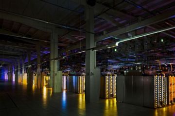 Cand cauti ceva pe Google, solicitarea ajunge intr-o fortareata top secret. Cum arata una dintre cele mai mari retele de servere din Univers