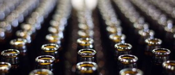 1,8 mld. euro au dat romanii pe bere in 2011. Cum arata piata in 2012 si cat trebuie sa muncesti pentru un litru