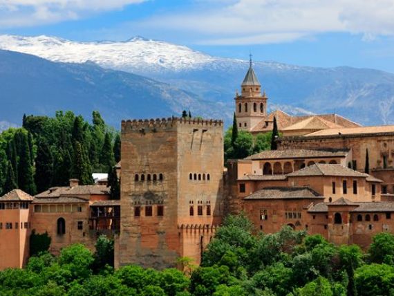 Spania isi vinde palatele pentru a supravietui