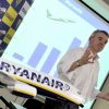 Compania aeriana Ryanair renunta la centurile de siguranta si scaunele din avion