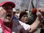 Grecia a adoptat noul buget de austeritate pentru 2013. Datoria nu mai e sustenabila, doar Merkel mai crede acest lucru