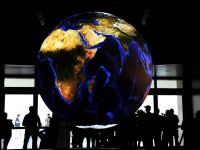 Economia globala este in cea mai buna forma din ultimele 18 luni. In ce merita sa investesti in 2013
