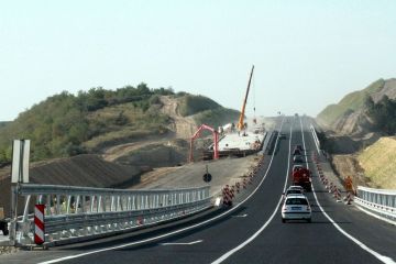 Ultima bucata din Autostrada Soarelui, data in exploatare. Ritmul constructiei, rusinos: jumatate de km/luna. Unde nu ai semnal GSM